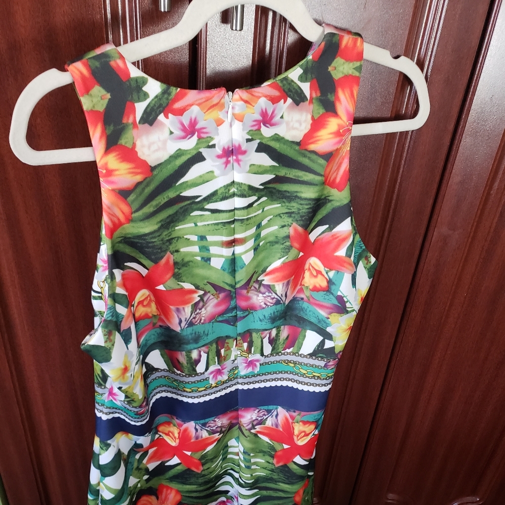 Dress - Picture 2 of 3
